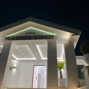 Quarto em Acomodações Particulares Vladimir Estate, Gjirokastër