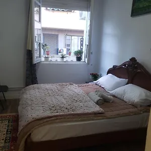  Albergue Oakland Albânia